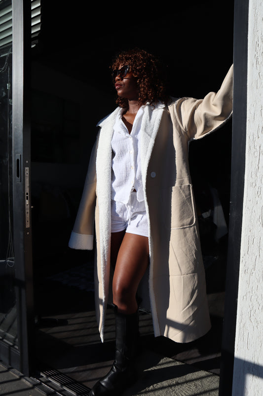 Cream & White Single-buttoned Lightweight Trench Coat